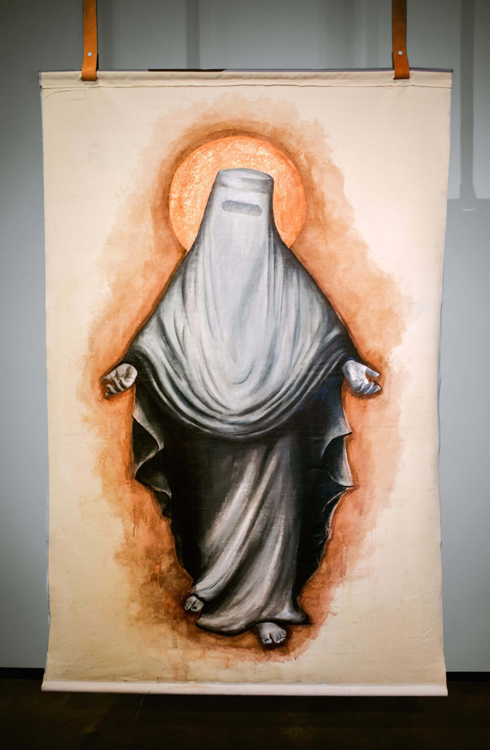 0031  Veiled Mother 0410