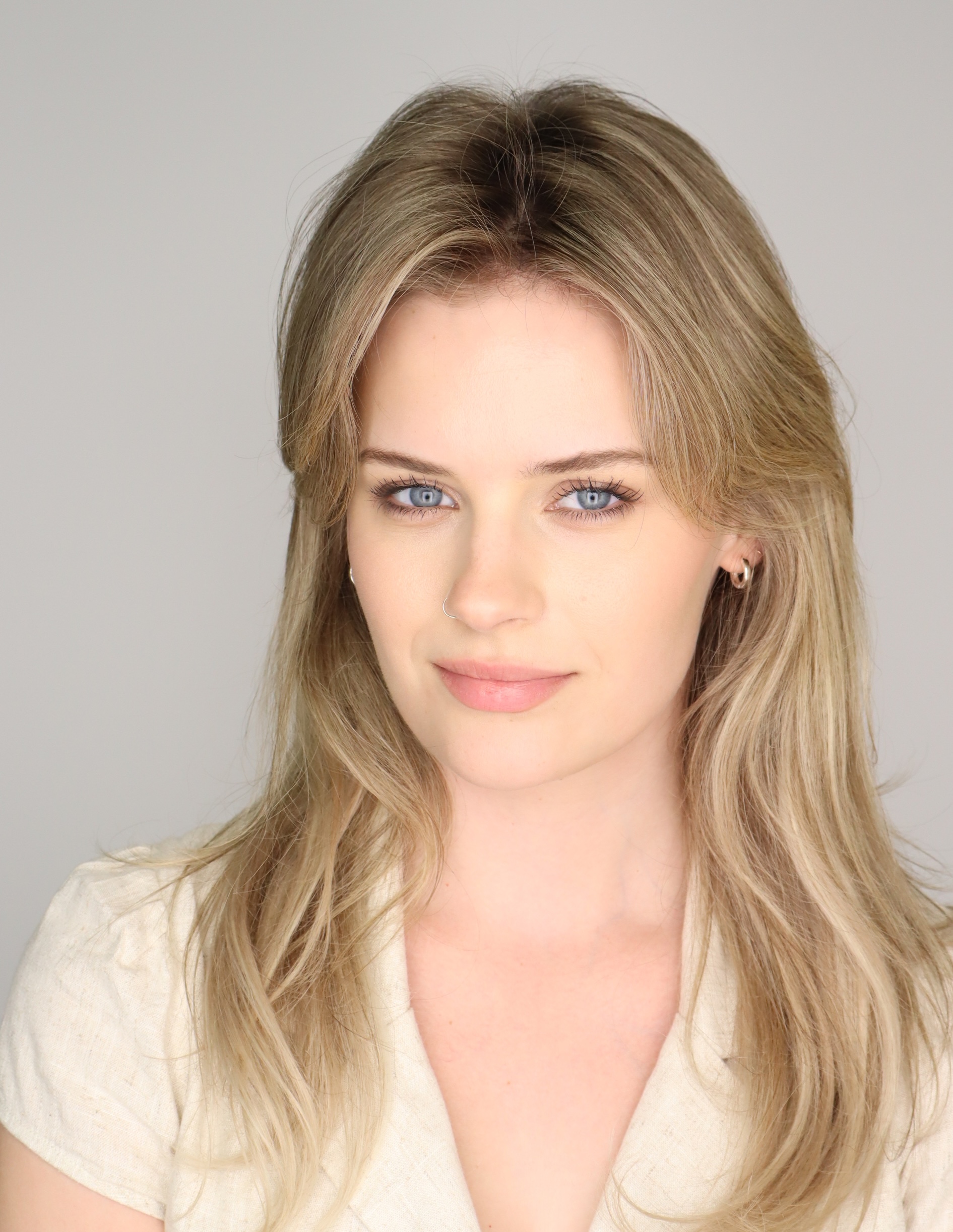 A headshot photo of graduate student Chloe Jones.