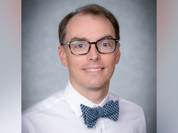 Headshot of Dr. William Meador