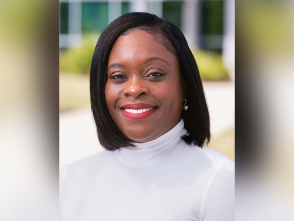 Environmental headshot of Eboni Austin (Business Officer II, Microbiology)