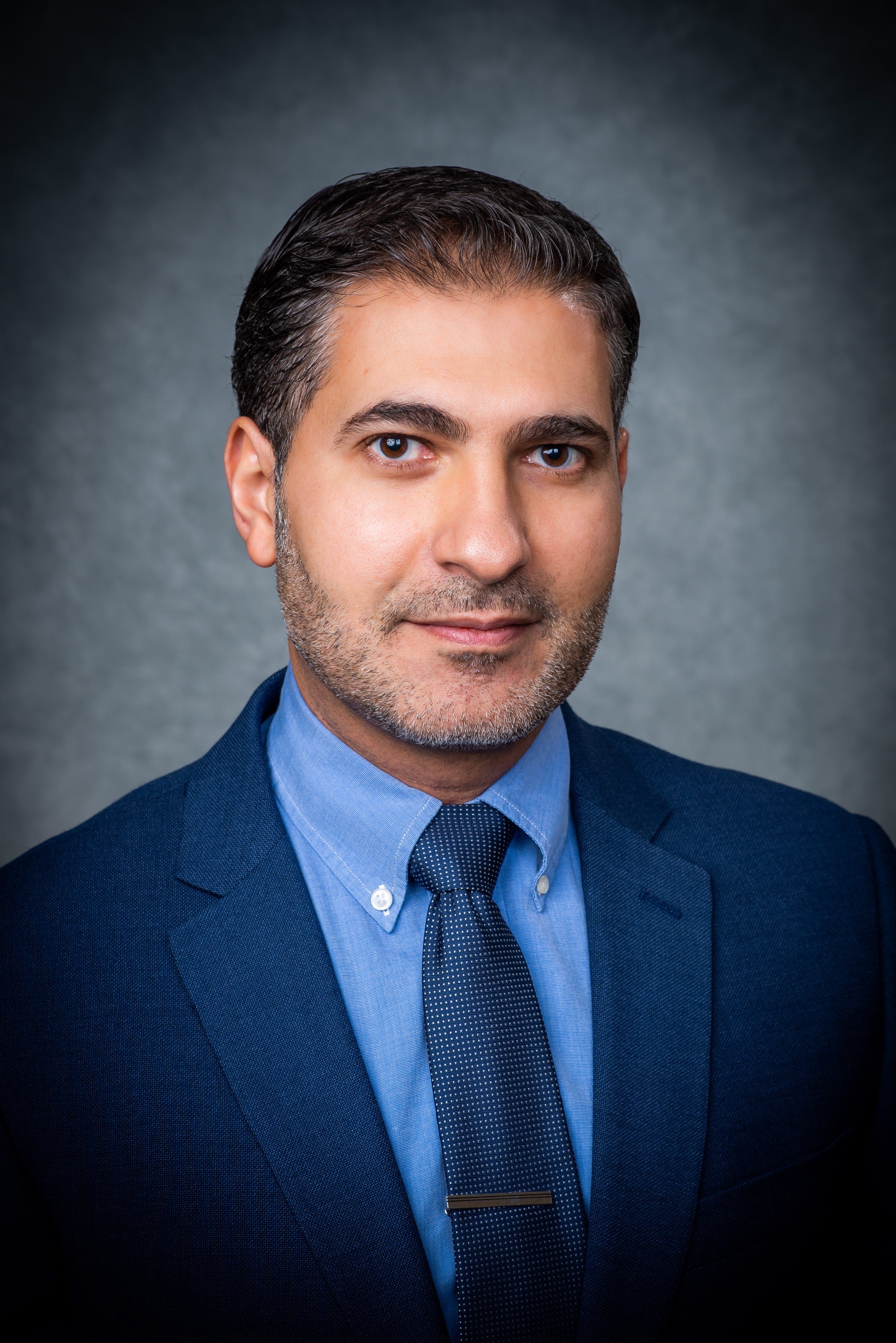 Sameer Al Diffalha small suit
