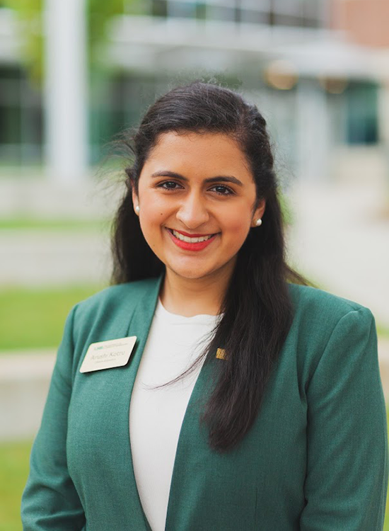inside Arushi Kotru Headshot61