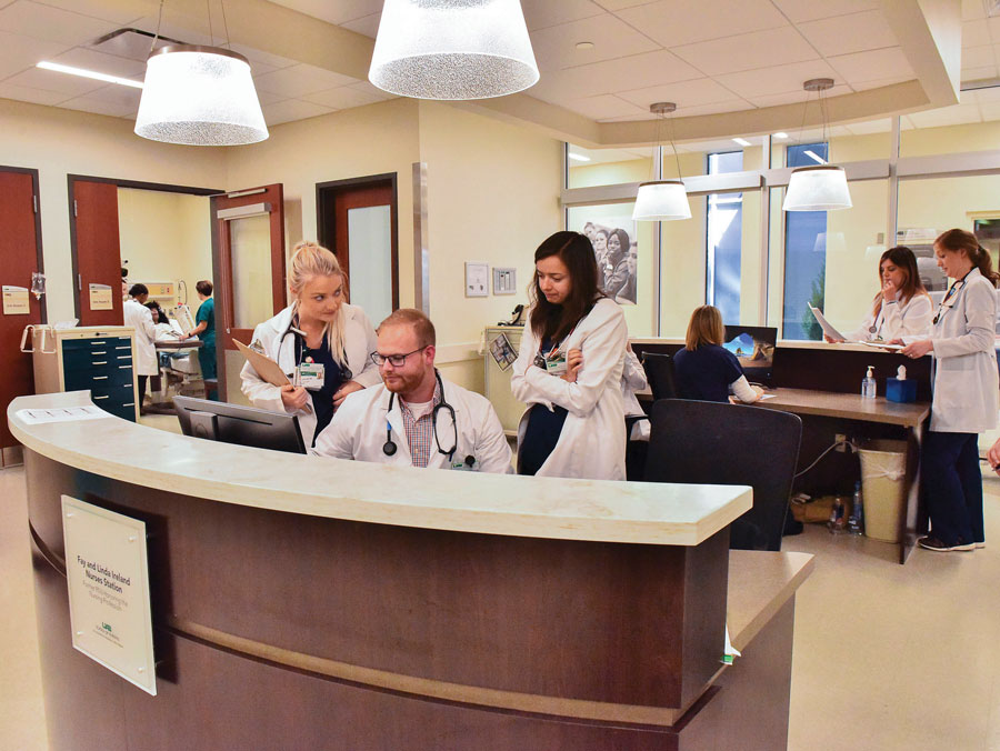 Photo: MSN Adult Acute Care NP Pathway Intensive