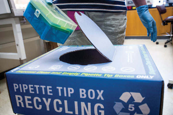 Image of a receptacle for recycling pipettes.